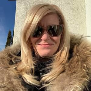 Meet your Posher, Karine